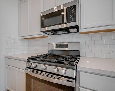 1127 Sugar Drive - Photo Thumbnail 14