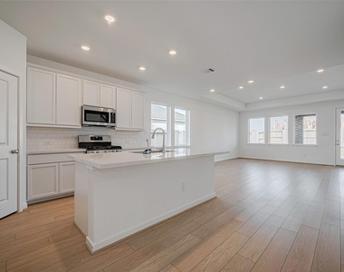 1127 Sugar Drive - Photo Thumbnail 10