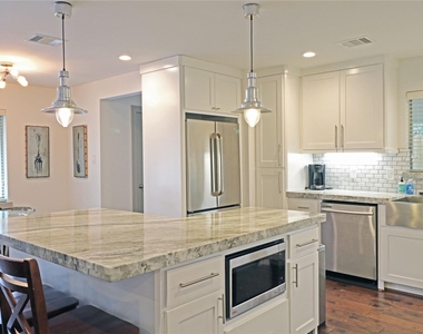 5527 Valkeith Drive - Photo Thumbnail 1