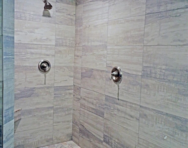 5527 Valkeith Drive - Photo Thumbnail 18