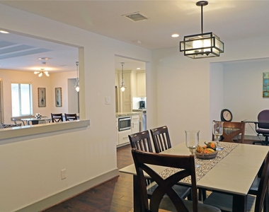 5527 Valkeith Drive - Photo Thumbnail 13