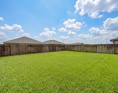 7547 Cattle Walker Court - Photo Thumbnail 25