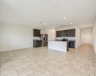 7547 Cattle Walker Court - Photo Thumbnail 7