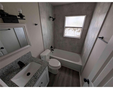 10922 Lockgate Lane - Photo Thumbnail 15