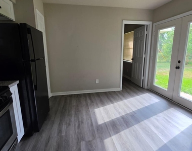 10922 Lockgate Lane - Photo Thumbnail 13