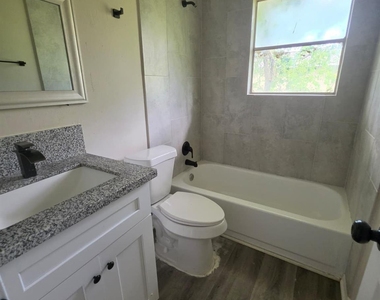 10922 Lockgate Lane - Photo Thumbnail 5