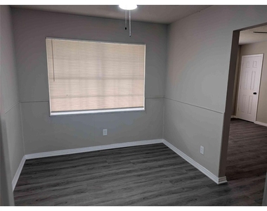 10922 Lockgate Lane - Photo Thumbnail 8