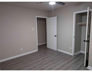 10922 Lockgate Lane - Photo Thumbnail 9