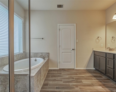 122 Grinnell Trail - Photo Thumbnail 7