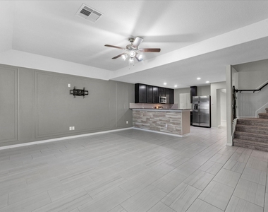 2606 Zephyr Lane - Photo Thumbnail 4