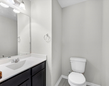 2606 Zephyr Lane - Photo Thumbnail 11