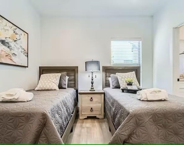 1528 Chestnut Street - Photo Thumbnail 22