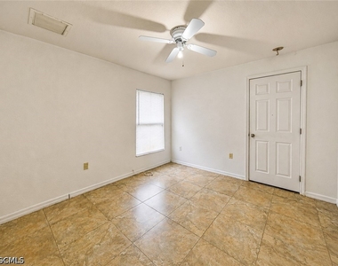 20 Hampton Avenue - Photo Thumbnail 7