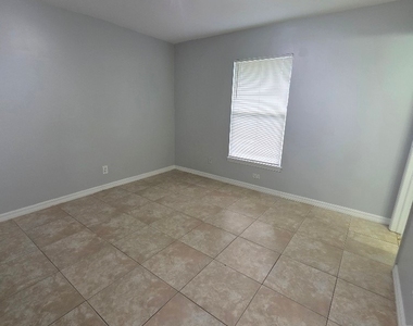 4836 Golfview Boulevard - Photo Thumbnail 8