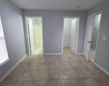 4836 Golfview Boulevard - Photo Thumbnail 9