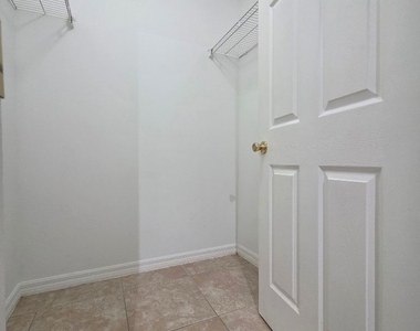 4836 Golfview Boulevard - Photo Thumbnail 11