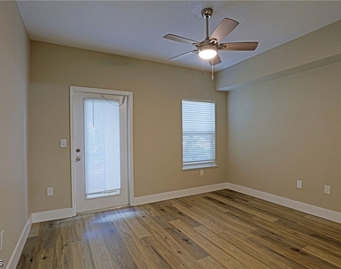 11540 Villa Grand - Photo Thumbnail 5