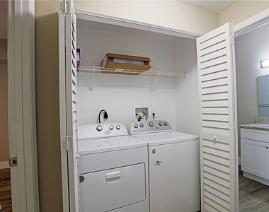 11540 Villa Grand - Photo Thumbnail 8