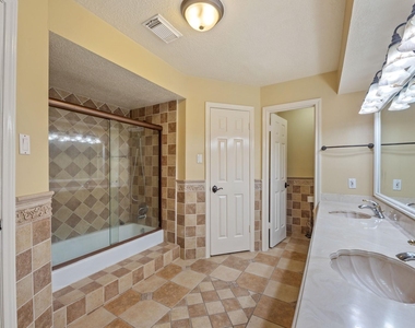 9719 Godstone Lane - Photo Thumbnail 11