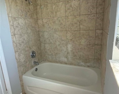 4444 29th Street Sw - Photo Thumbnail 3