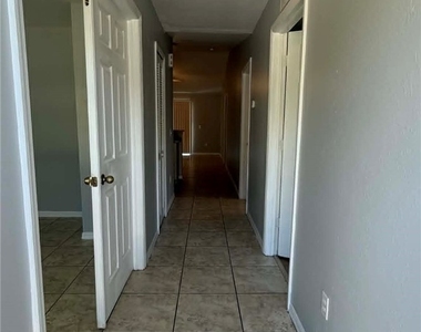 4444 29th Street Sw - Photo Thumbnail 6