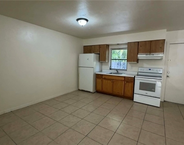 3713 Washington Avenue - Photo Thumbnail 2