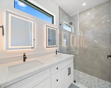 4536 Nw 35th Place - Photo Thumbnail 20