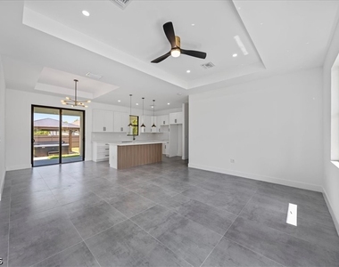 4536 Nw 35th Place - Photo Thumbnail 11