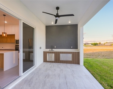 5 Sw 26th Place - Photo Thumbnail 35