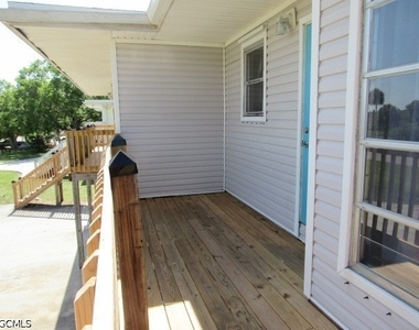 16120 Dublin Circle - Photo Thumbnail 4