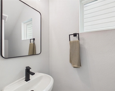 3748 Corder Street - Photo Thumbnail 10