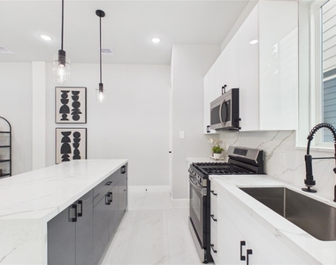 3748 Corder Street - Photo Thumbnail 8