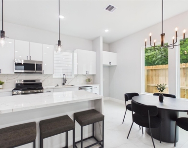 3748 Corder Street - Photo Thumbnail 7
