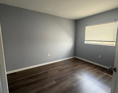 1840 Lafayette Street - Photo Thumbnail 7