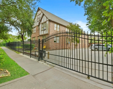 436 Westmoreland Street - Photo Thumbnail 17