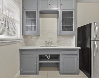 436 Westmoreland Street - Photo Thumbnail 11