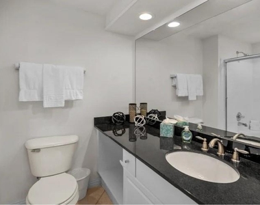 824 Bering Drive Drive - Photo Thumbnail 11