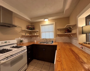 706 W Willis Street - Photo Thumbnail 5
