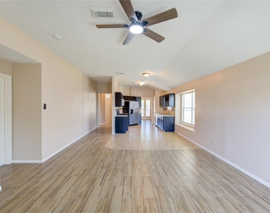 5349 Pinewood Terrace - Photo Thumbnail 16