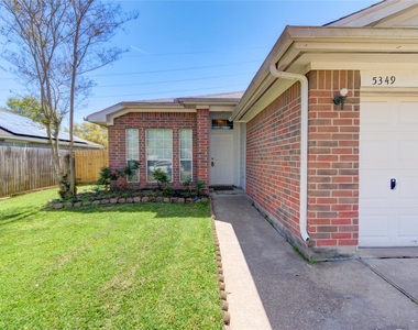5349 Pinewood Terrace - Photo Thumbnail 3