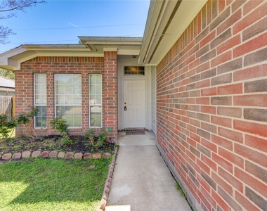 5349 Pinewood Terrace - Photo Thumbnail 4