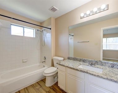 5349 Pinewood Terrace - Photo Thumbnail 31