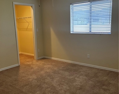 1001 Se 17th Street - Photo Thumbnail 19