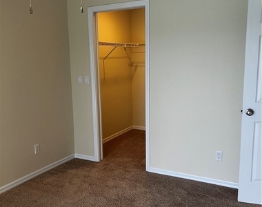 1001 Se 17th Street - Photo Thumbnail 20