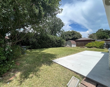 12118 Dorrance Lane - Photo Thumbnail 21