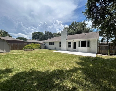 12118 Dorrance Lane - Photo Thumbnail 22