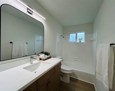 12118 Dorrance Lane - Photo Thumbnail 17