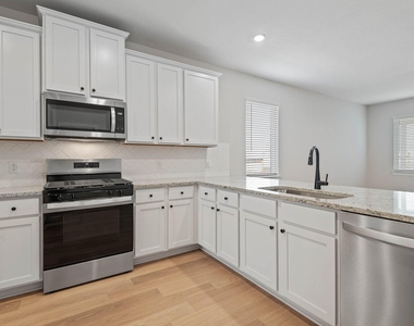 1119 Campside Drive - Photo Thumbnail 4