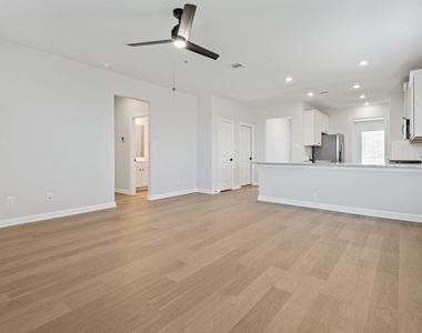 1119 Campside Drive - Photo Thumbnail 9