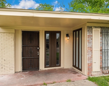 5503 S Acres Drive - Photo Thumbnail 1